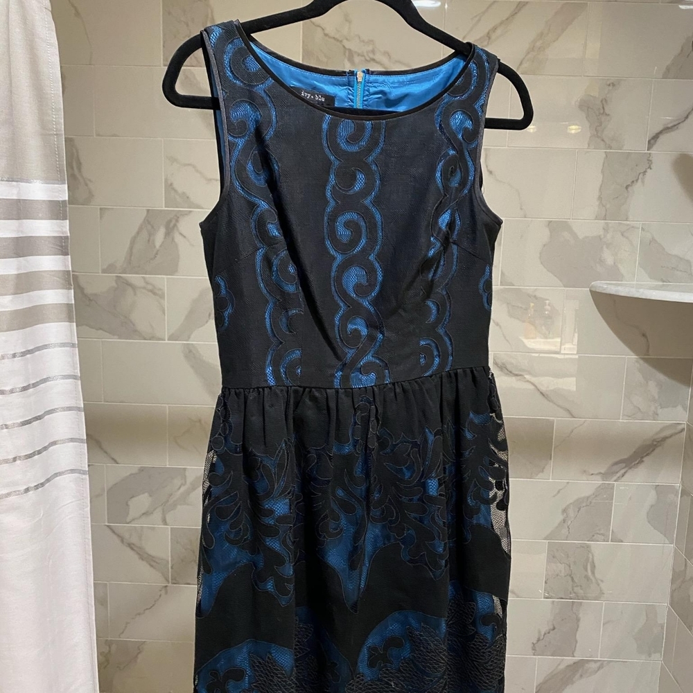 Dress - Picture 4 of 4